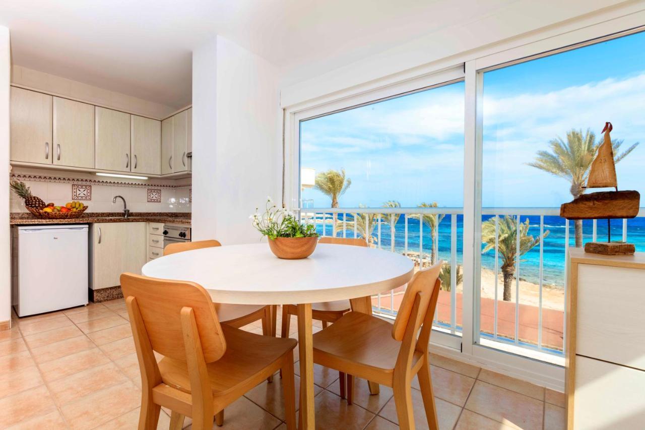 אס פוחולס Apartamentos Sa Varadero Fronte Mar Espujols מראה חיצוני תמונה